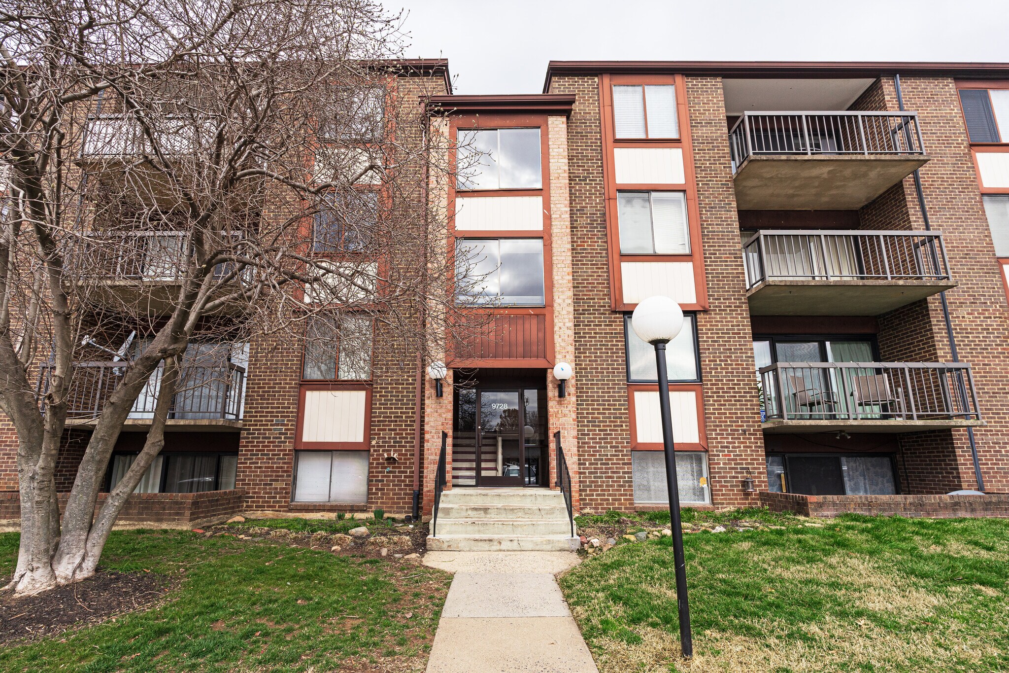 Building Photo - 9728 Kingsbridge Dr