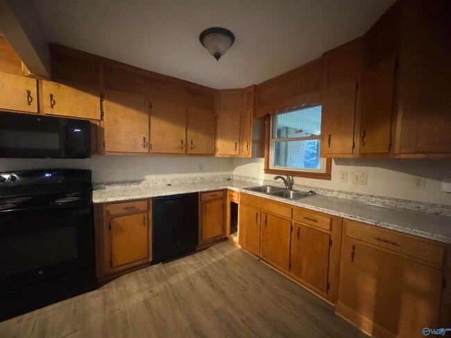 Building Photo - 3009 Fairacres Rd SW