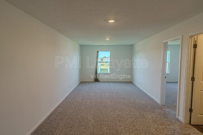 Building Photo - 641 W Bulrush Ct