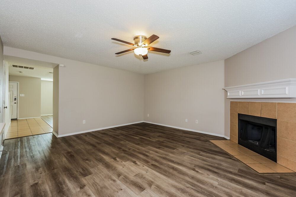 Building Photo - 7024 Lake Jackson Dr