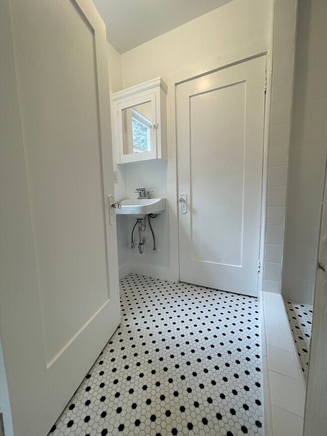 Newly retiled bathroom - 1223 N Orange Grove Ave