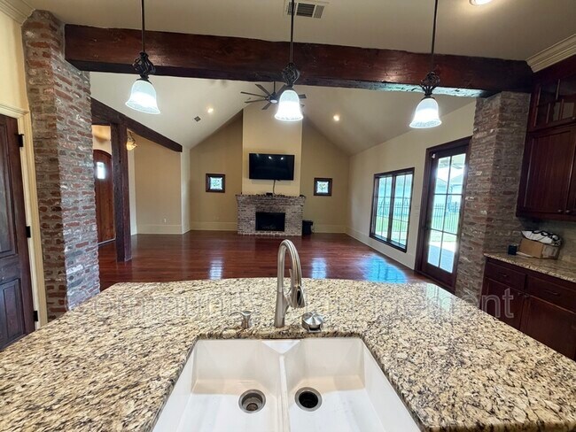 Building Photo - 1532 Berwick Bend