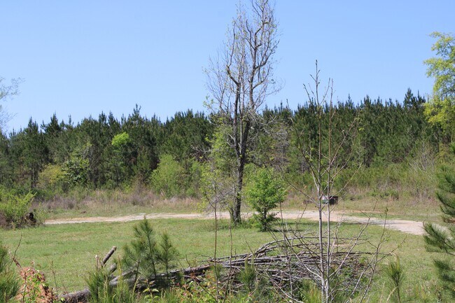 Building Photo - 818 W Grantville Rd