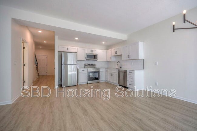 Building Photo - 9035 E 85th Pl