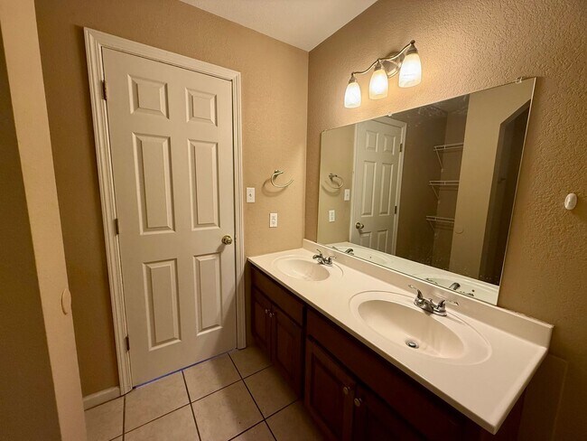 Building Photo - 3 Bedroom/2 Bathroom Home in Paragould AR - $1,350/month