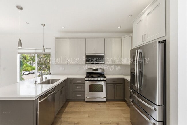 Building Photo - 4147 Bachman Pl