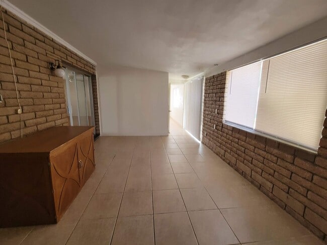 Building Photo - Beautiful 4 bed - 2 bath in Mesa!