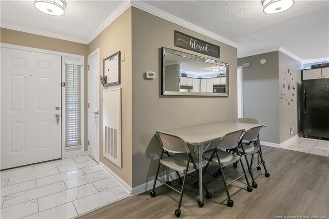 Building Photo - 2 Bedrooms 2 Bathrooms Condo