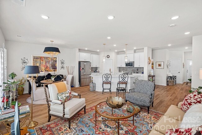 Building Photo - 420 Quartz Hl Wy