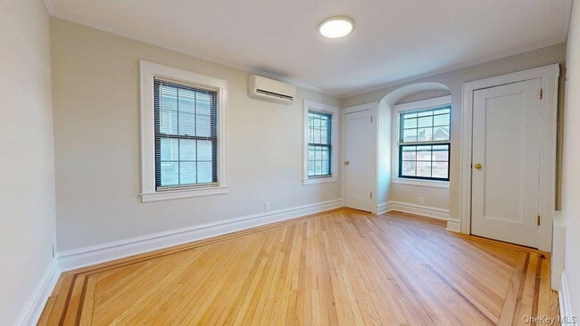 Building Photo - 88-37 62nd Dr