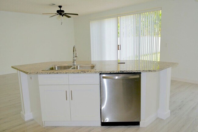 Building Photo - 3003 Caffia Way
