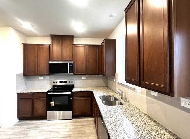 Building Photo - 7530 Fishbowl Ln