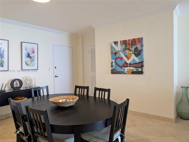 Building Photo - 2501 S Ocean Dr