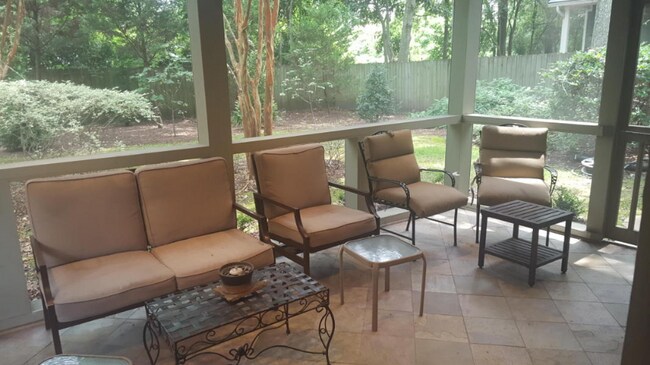 Building Photo - Renovated 3 BD, 2 BA Home in Avondale