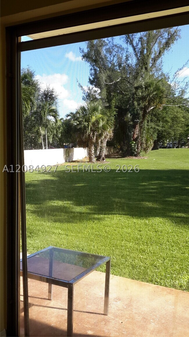 Building Photo - 7400 Miami Lakes Dr