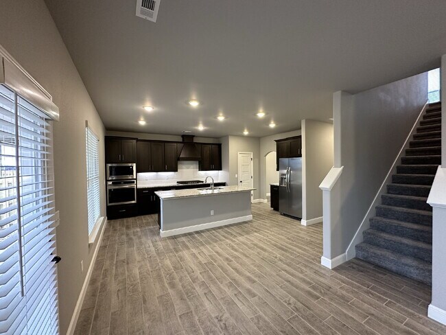 Building Photo - 2040 Tallgrass Ter