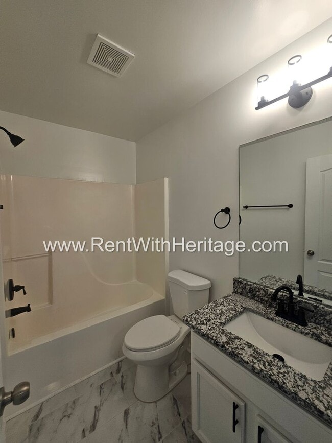 Building Photo - Awesome 3 bd/ 2ba With Everything Brand Ne...