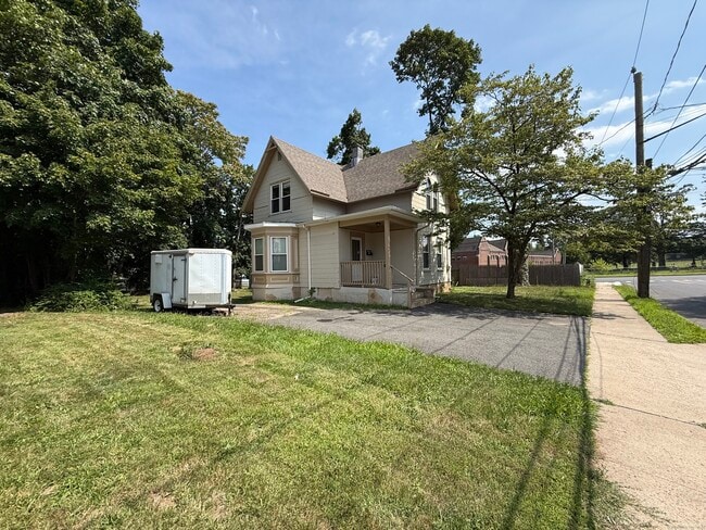 Primary Photo - 92 Randolph Ave