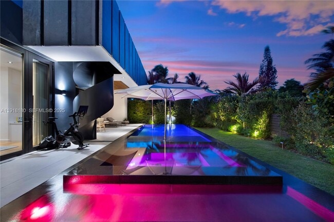 Building Photo - 8055 Noremac Ave