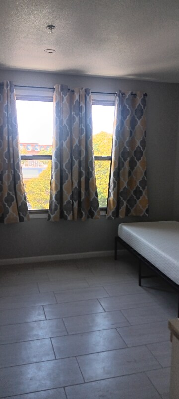 Building Photo - 30 W Beach St