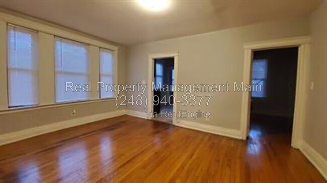 Building Photo - 644 E Ferry St
