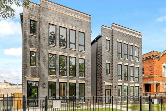 Building Photo - 5434 S Michigan Ave