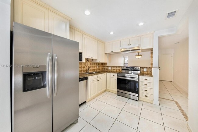 Building Photo - 15157 SW 95th St