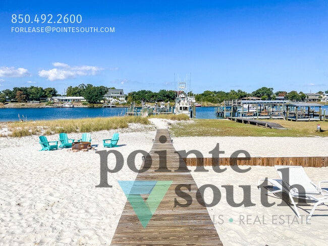 Building Photo - 13948 River Rd