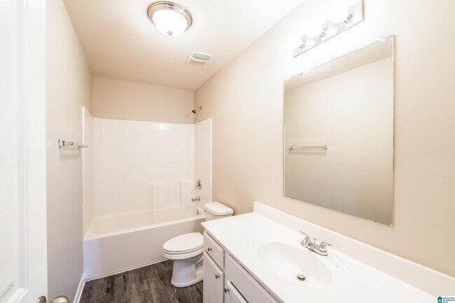 Building Photo - 5060 Bella Ct