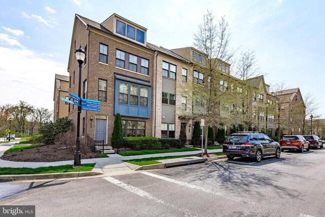 Building Photo - 6645 Rhode Island Ave