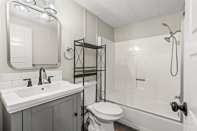 Building Photo - Updated 3 bed Bonney Lake home on dead end street