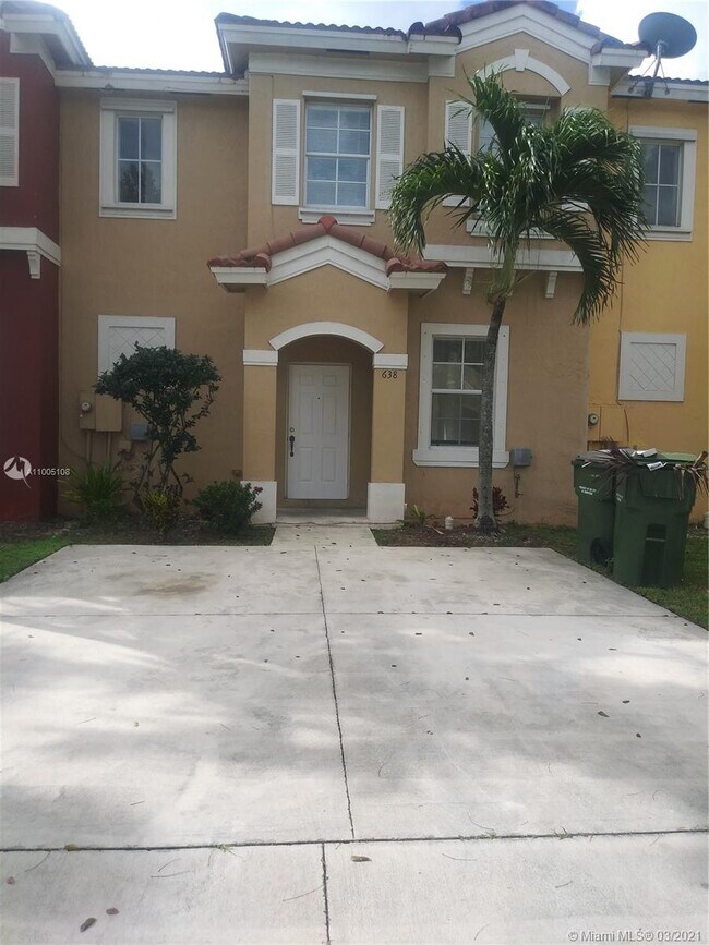 Building Photo - 638 E Mowry Ct