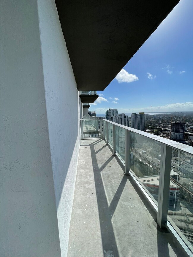 Building Photo - 155 S Miami Ave