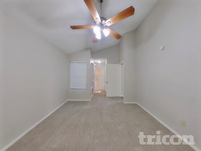 Building Photo - 806 Gable Ave