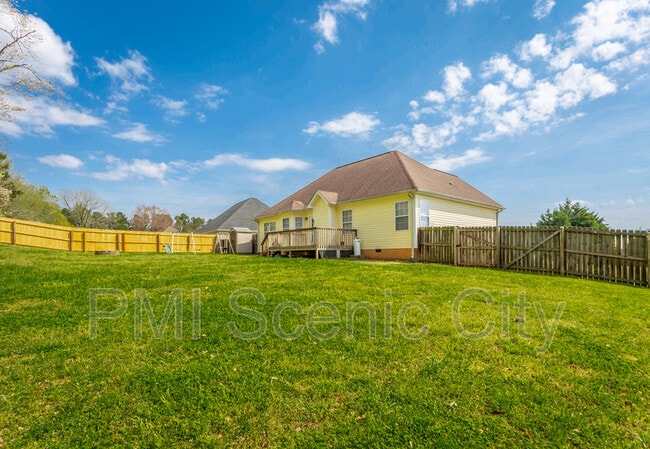 Building Photo - 145 Candie Ln