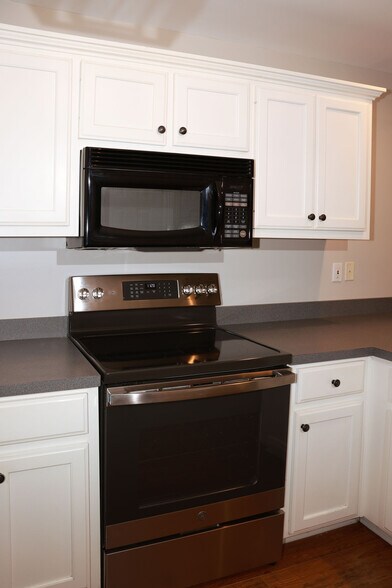 Building Photo - 3288 Snaffle Rd