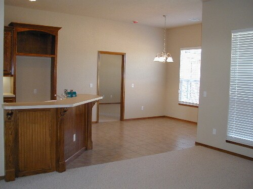 Building Photo - 3604 Kensington Dr