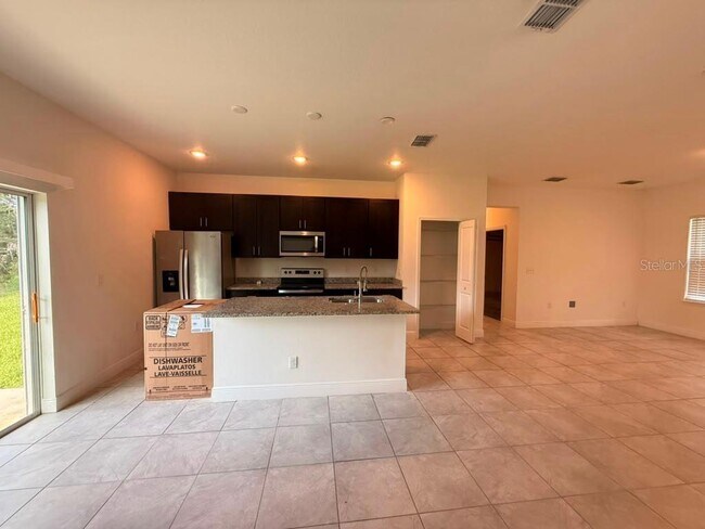 Building Photo - 7855 SW 127th Loop