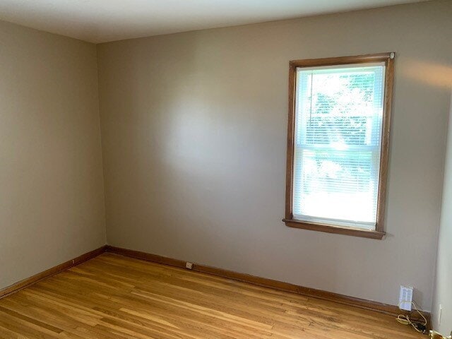 Building Photo - EASE SIDE 2 BEDROOM HOME AVAILABLE NOW!