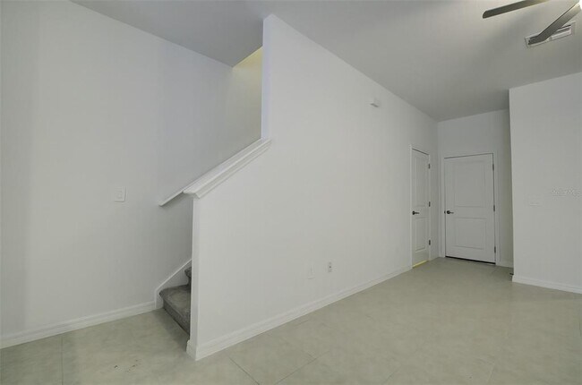 Building Photo - 8248 Cor Pne Wy