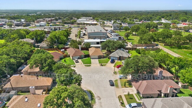 Building Photo - 1401 Landmark Ct