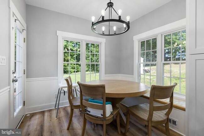 Building Photo - 17 Old Banks Dr