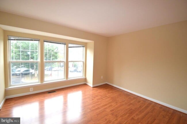 Building Photo - 21081 Pickerelweed Terrace