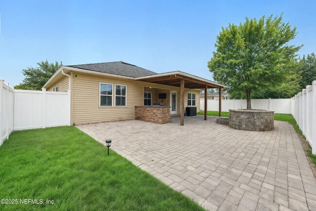 Building Photo - 1002 Wetland Ridge Cir