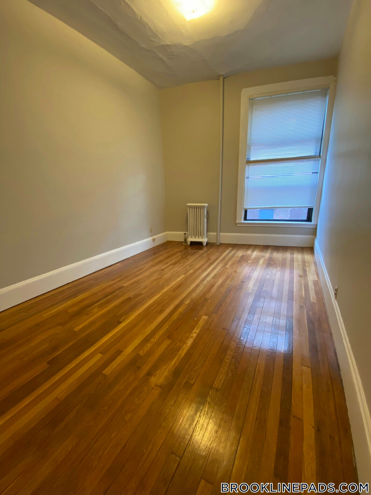 Building Photo - 9 Sewall Ave