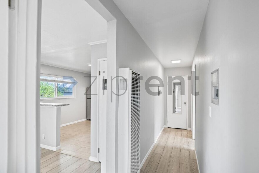 Building Photo - 2659 Baldwin Ln