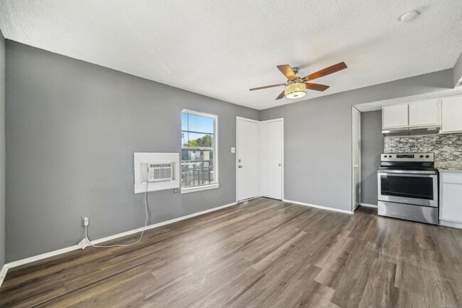 Interior Photo - Hein Orchard Apartments