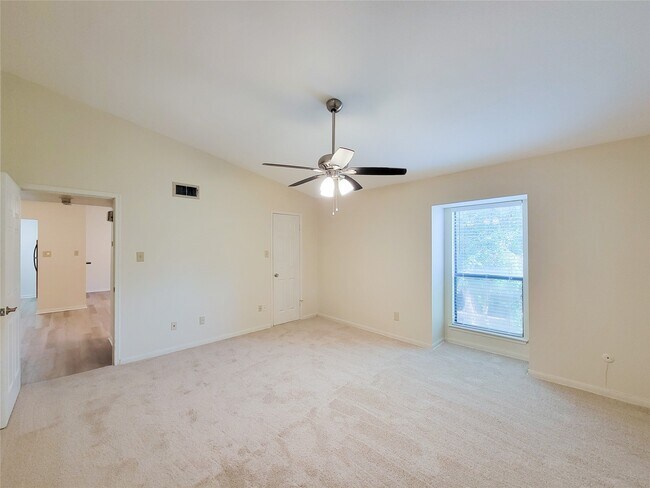 Building Photo - 5711 Sugar Hill Dr