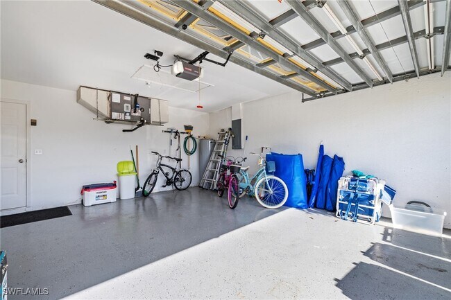 Building Photo - 2616 SW 29th Ave