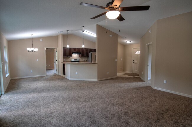 Building Photo - BRAND NEW 4/2/2 Home for Rent. Available NOW!